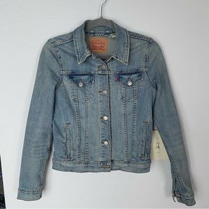 Levi Denim Jacket Women’s Size Medium
